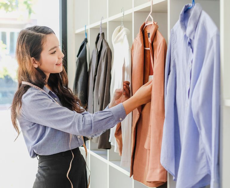 The Basic Capsule Wardrobe You’ll Need for a Job Relocation